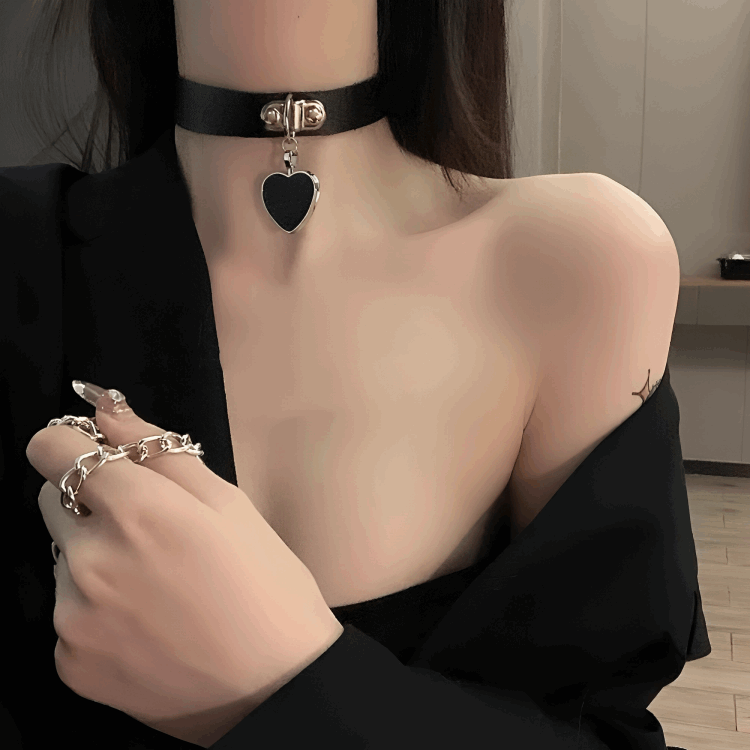 Kinkxx Leather Heart Chain Collar - Kinkxx